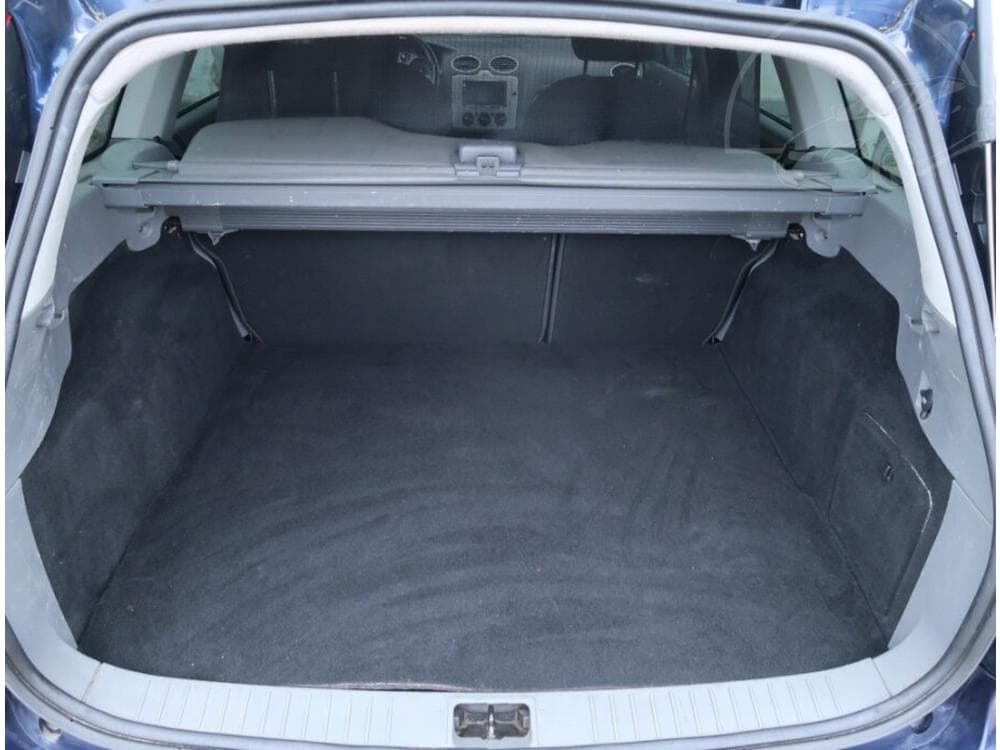 2010 Ford FOCUS - 13