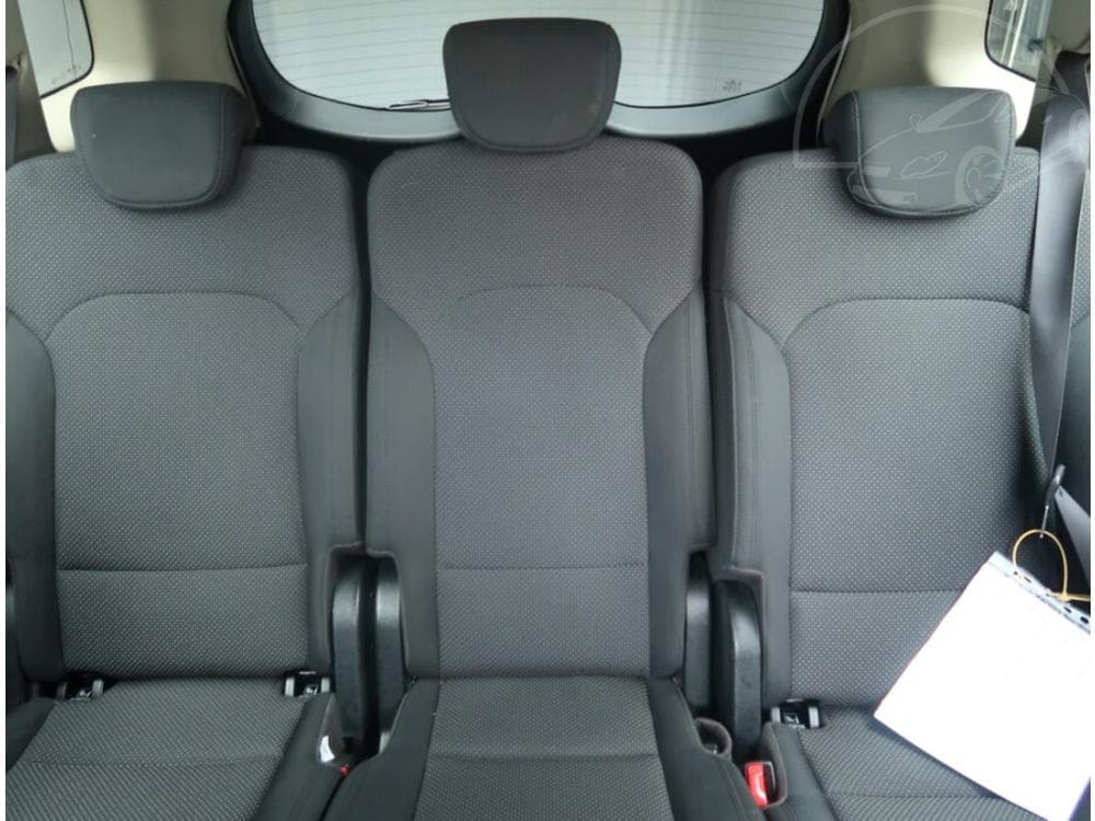 2015 Kia CARENS - 10