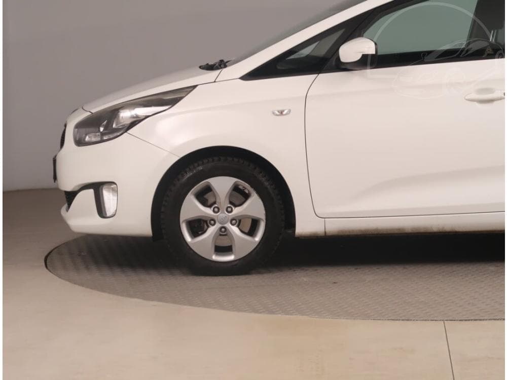 2015 Kia CARENS - 13