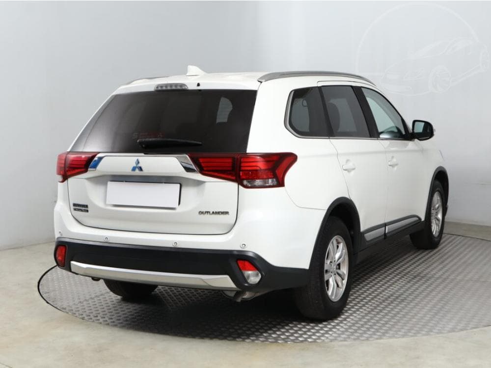 2018 Mitsubishi OUTLANDER - 5