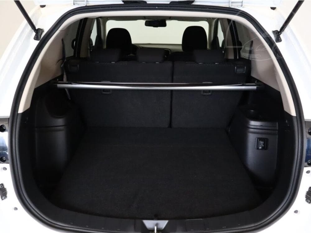 2018 Mitsubishi OUTLANDER - 11
