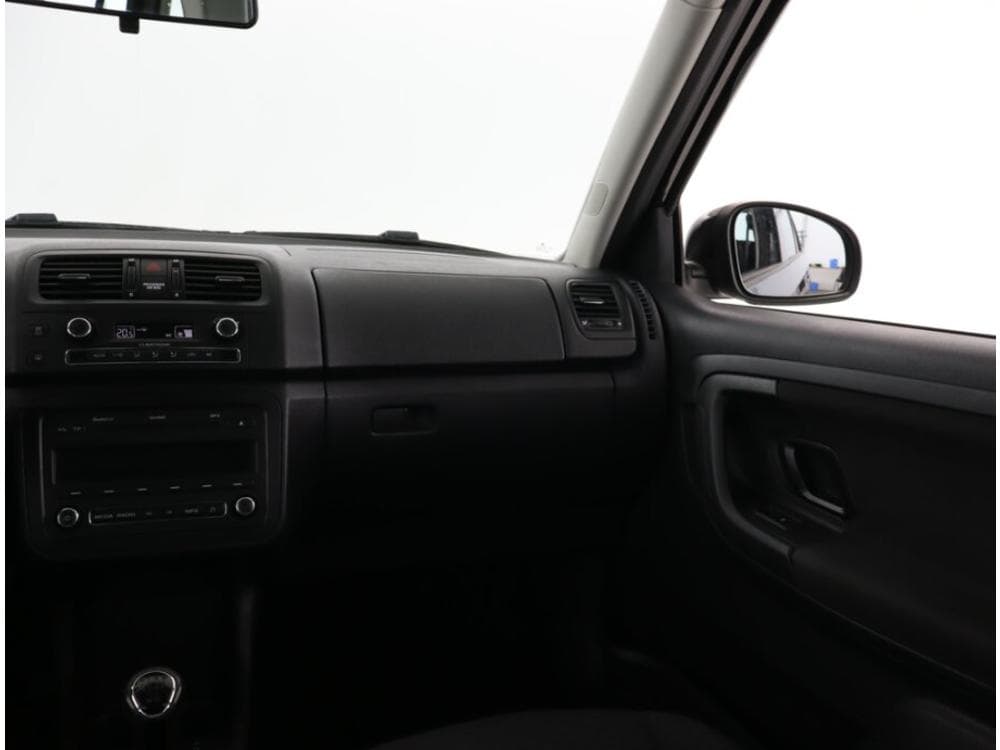 2010 Škoda FABIA - 8