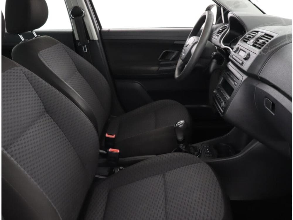 2010 Škoda FABIA - 9