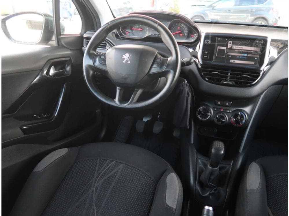 2013 Peugeot 208 - 7