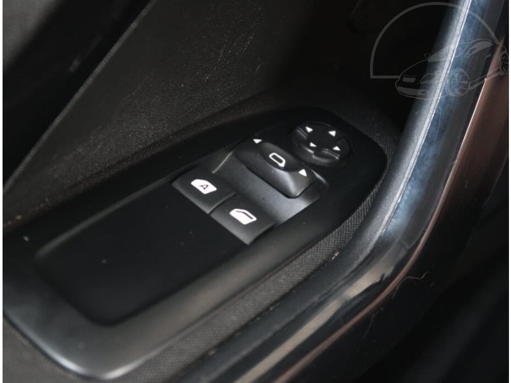 2013 Peugeot 208 - 14
