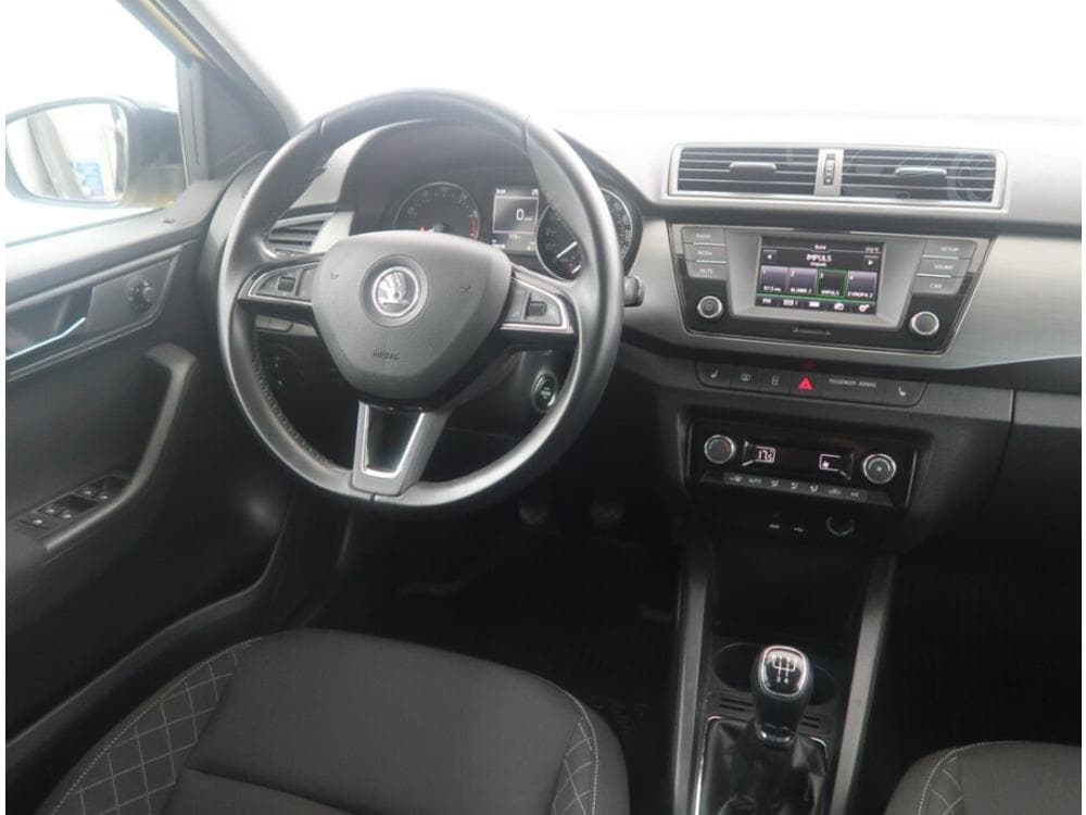 2015 Škoda FABIA - 7