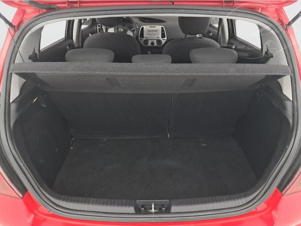 2011 Hyundai i20 - 14