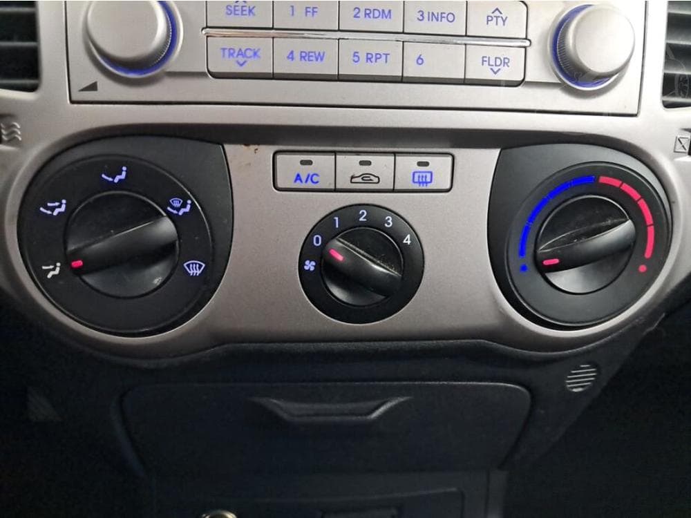 2011 Hyundai i20 - 15