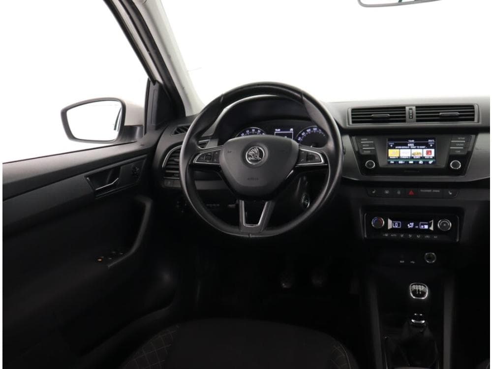 2015 Škoda FABIA - 7