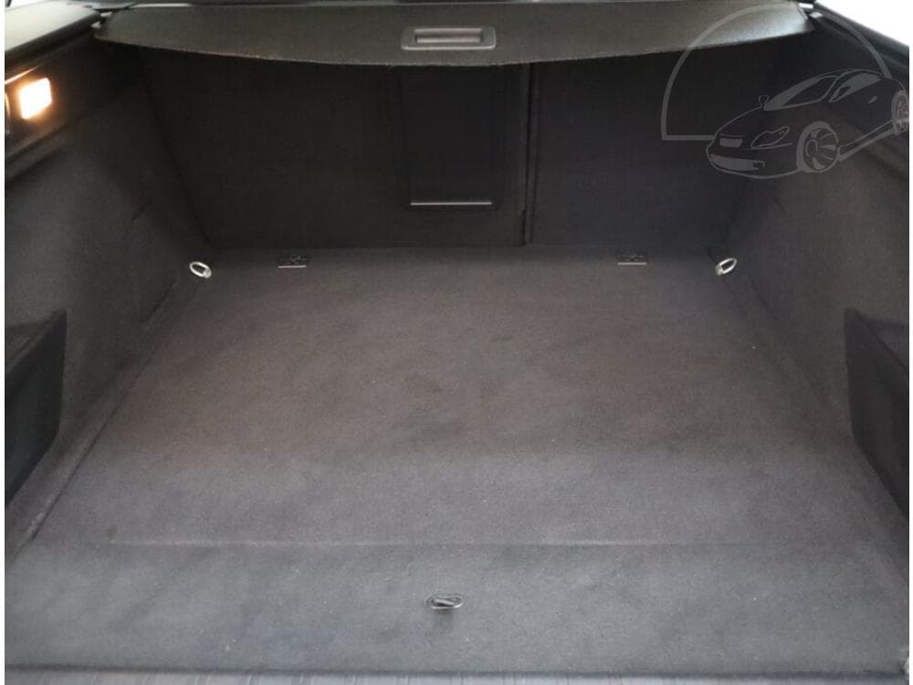2018 Peugeot 308 - 14