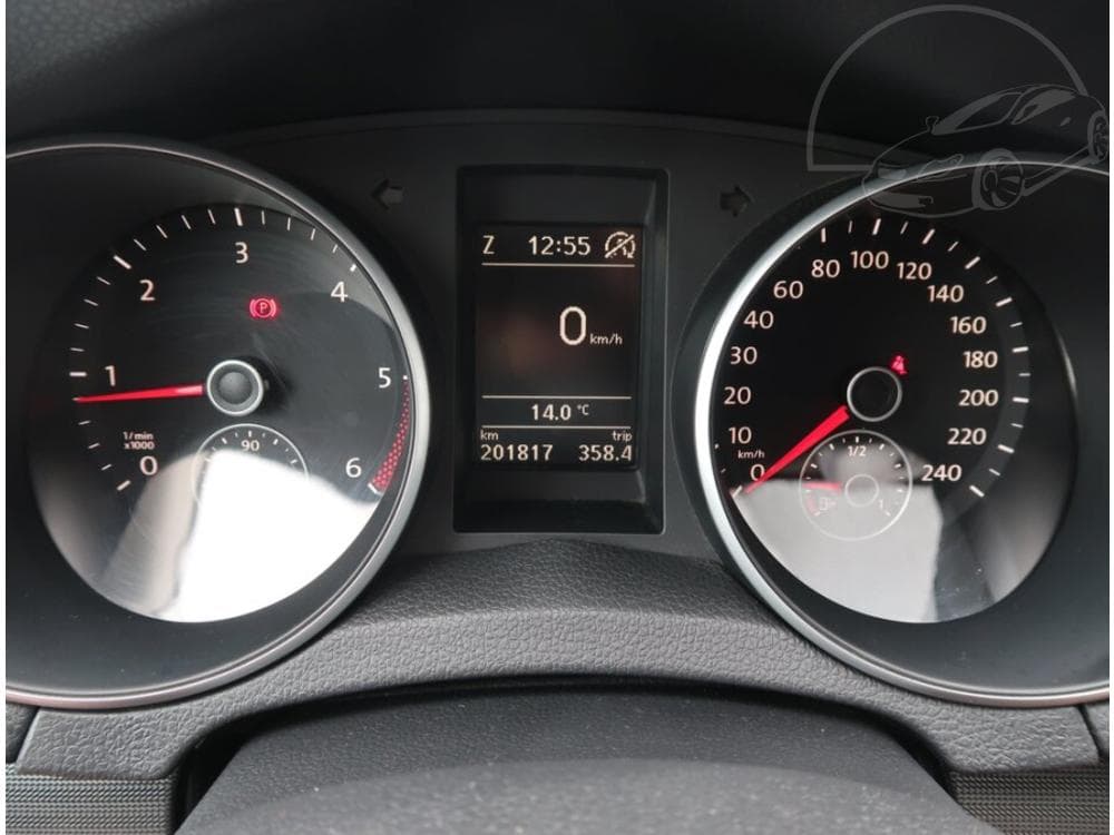2011 Volkswagen GOLF - 11