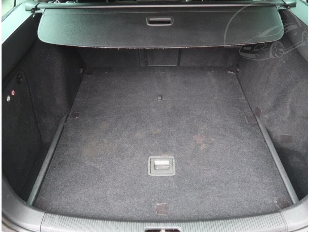 2011 Volkswagen GOLF - 12
