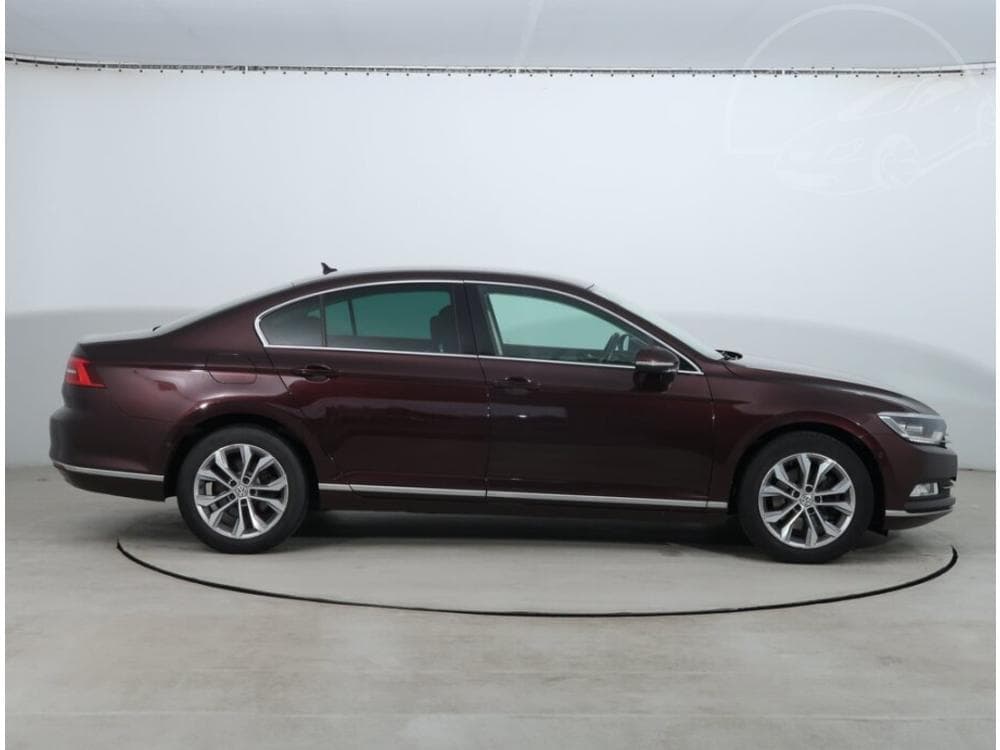 2016 Volkswagen PASSAT - 6