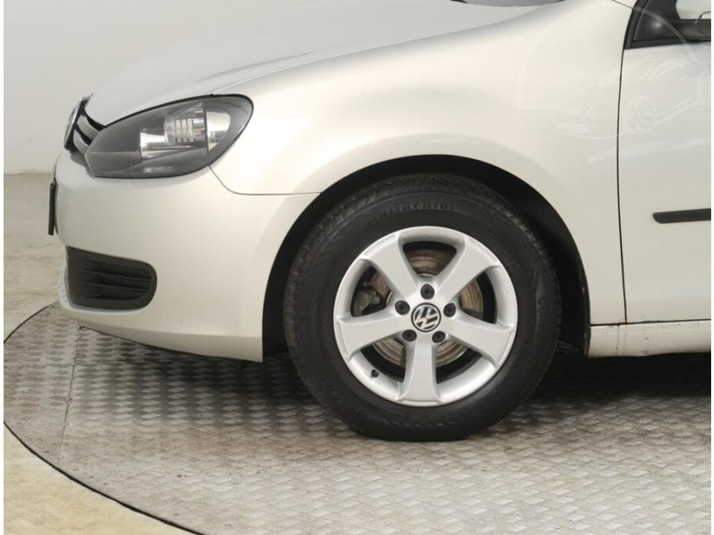 2011 Volkswagen GOLF - 14