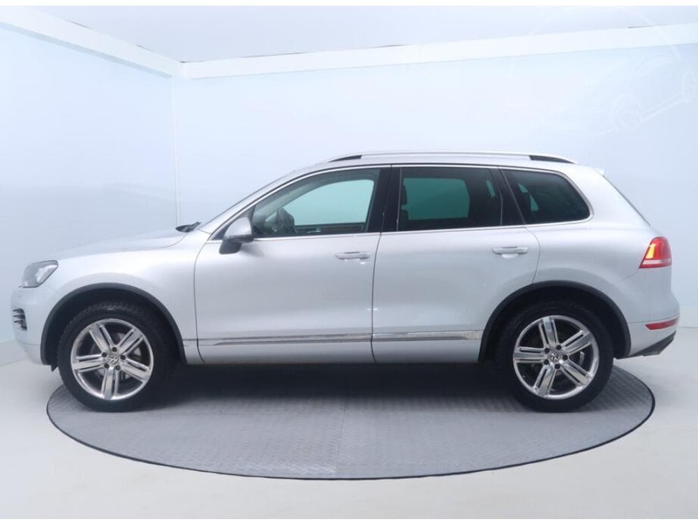 2012 Volkswagen TOUAREG - 3