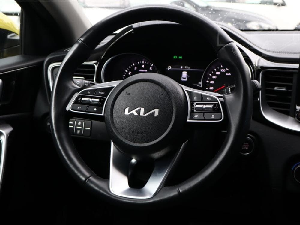2023 Kia XCEED - 14