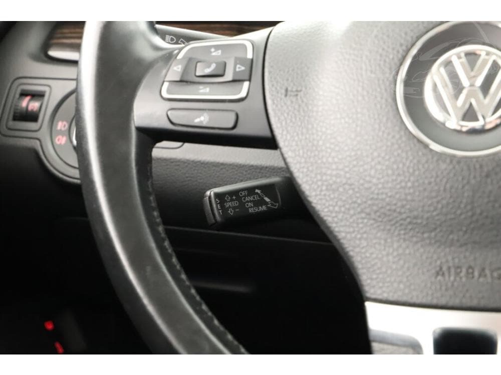 2012 Volkswagen CC - 12