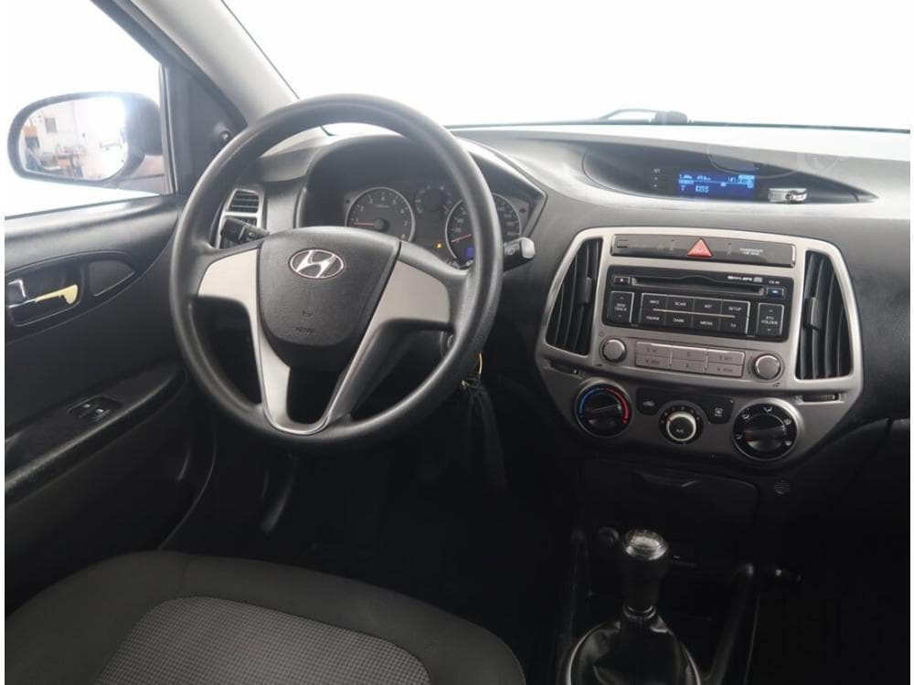 2012 Hyundai i20 - 7
