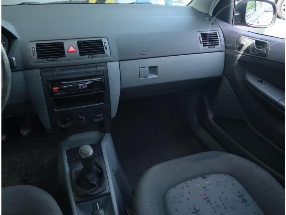 2003 Škoda FABIA - 8