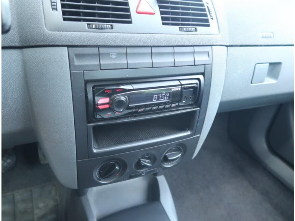 2003 Škoda FABIA - 12