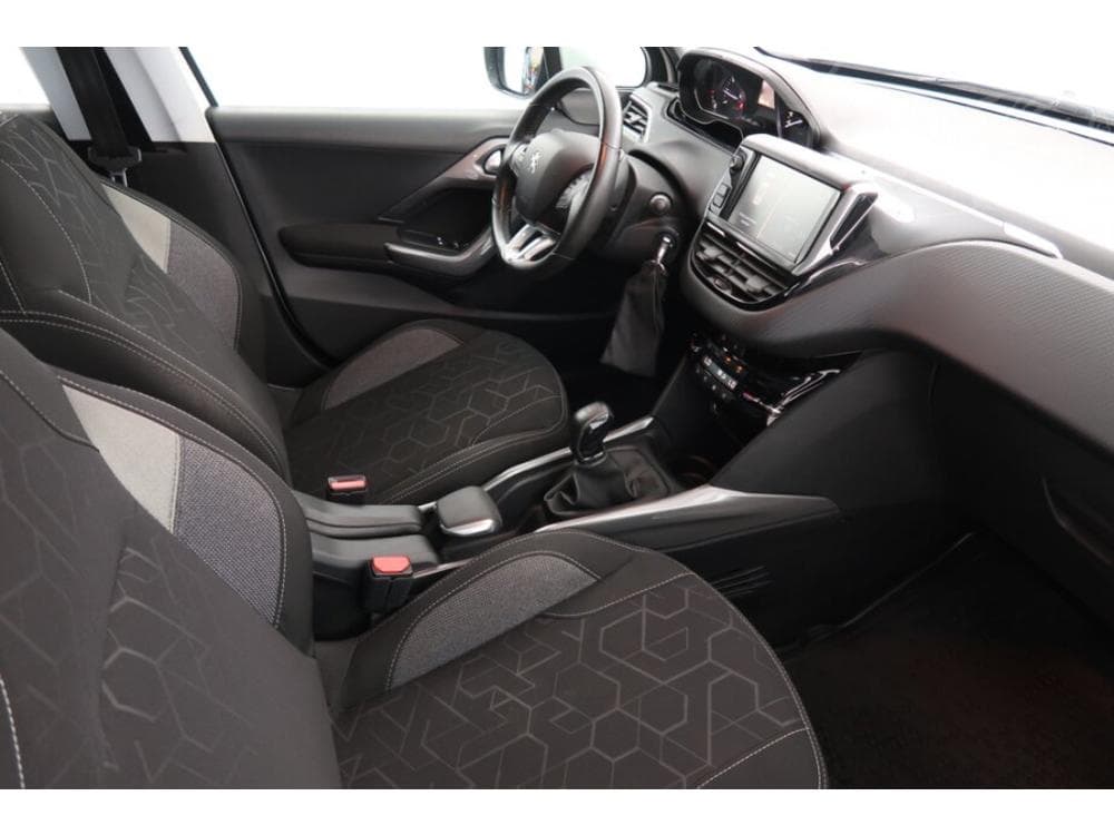 2017 Peugeot 2008 - 9