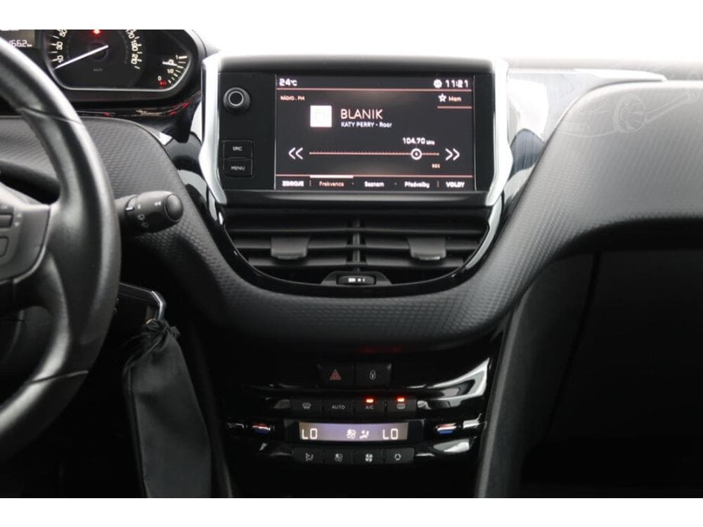 2017 Peugeot 2008 - 12