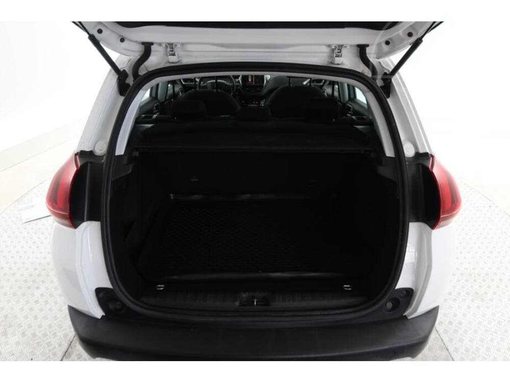 2017 Peugeot 2008 - 13
