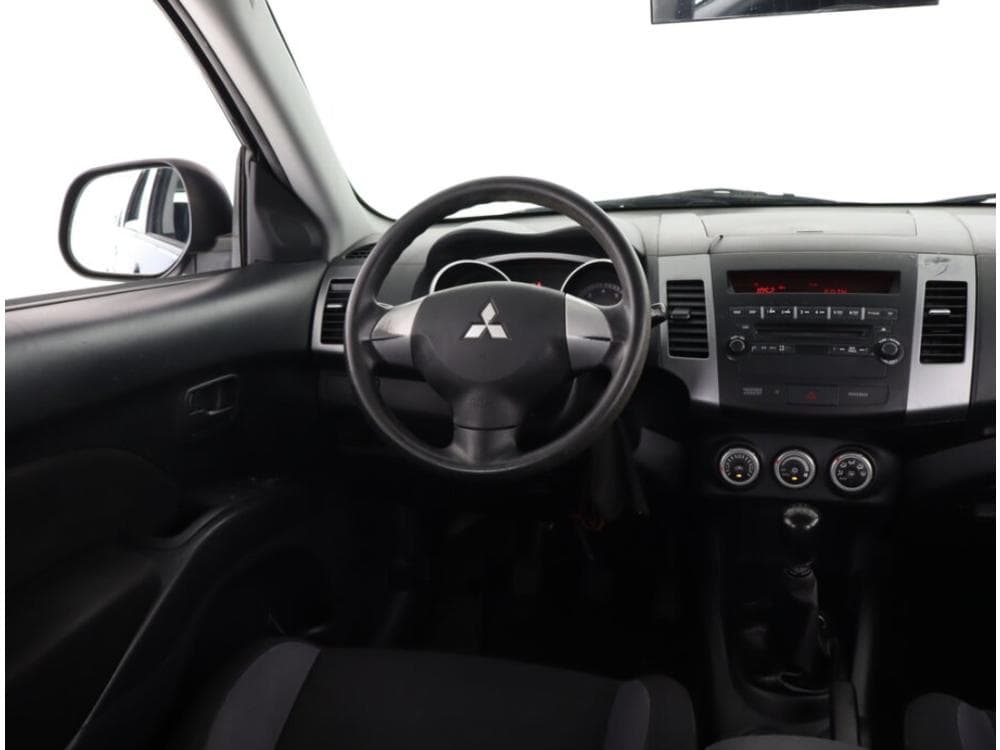 2009 Mitsubishi OUTLANDER - 7
