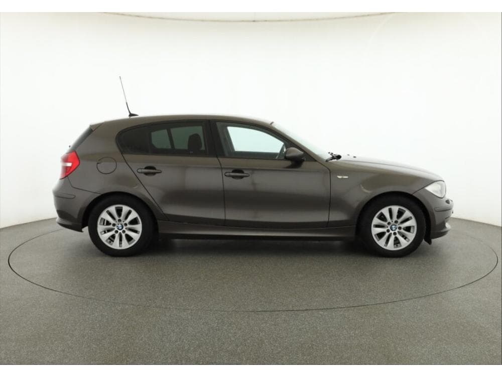 2009 BMW 1-SERIES - 6