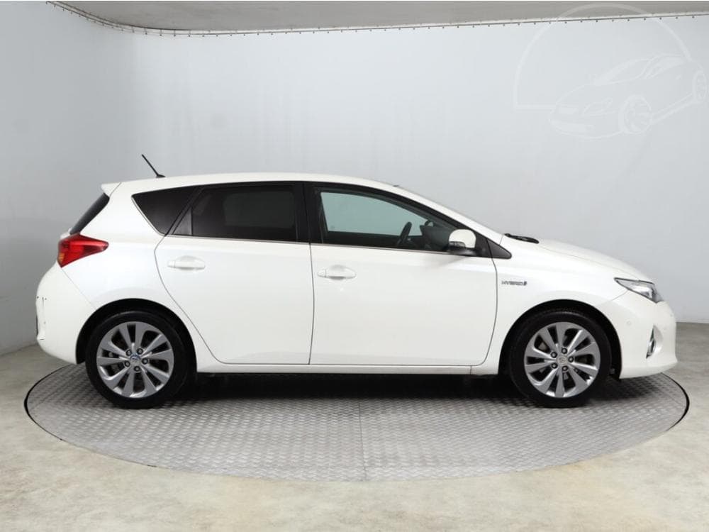 2013 Toyota AURIS - 6