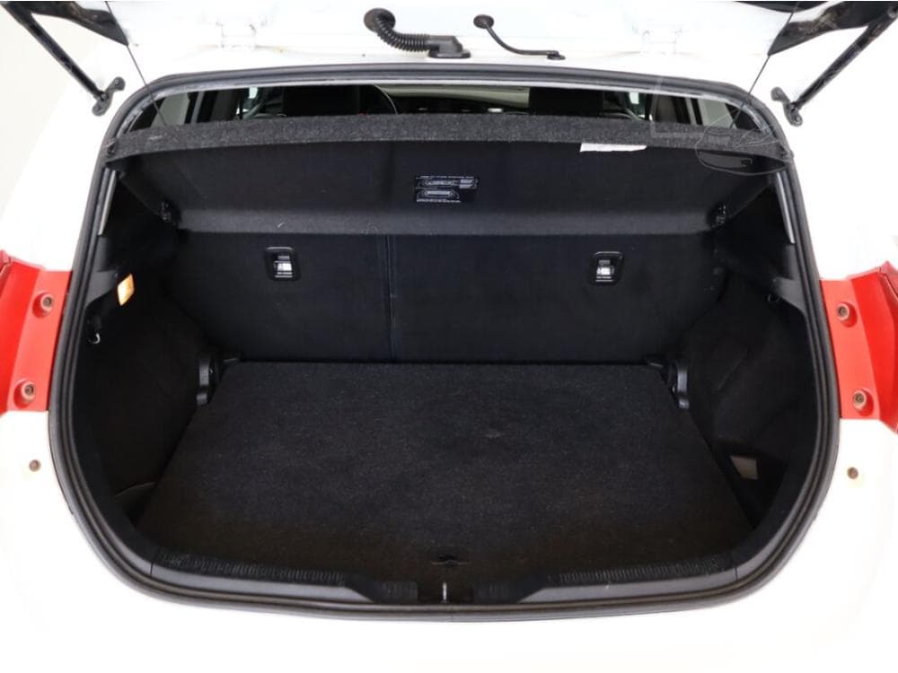 2013 Toyota AURIS - 12