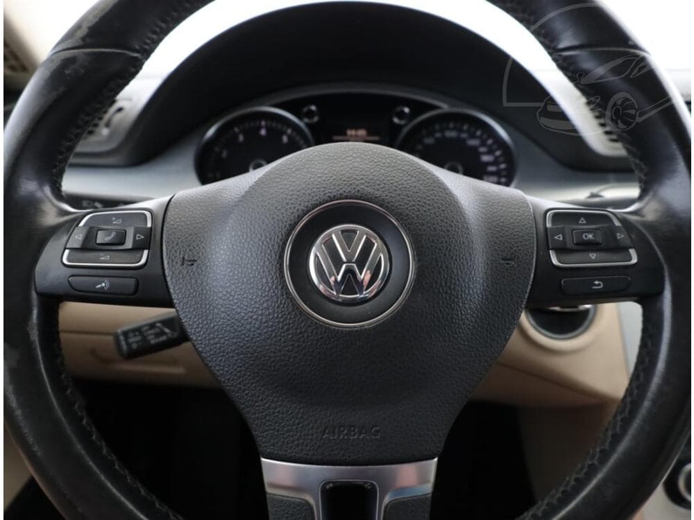 2008 Volkswagen PASSAT - 8
