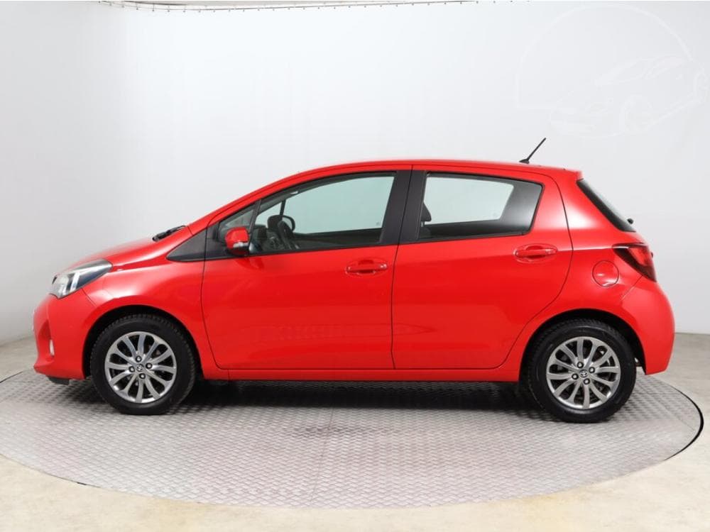 2017 Toyota YARIS - 3