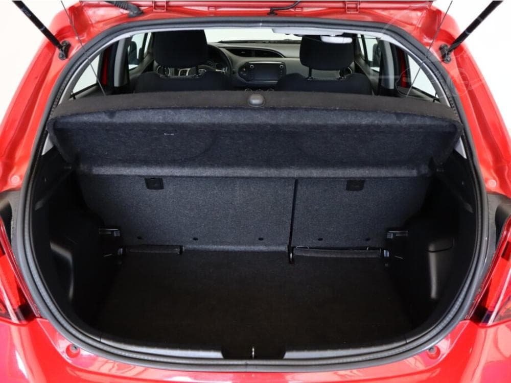 2017 Toyota YARIS - 12