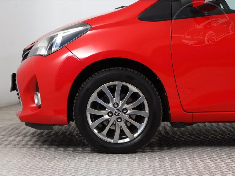 2017 Toyota YARIS - 13