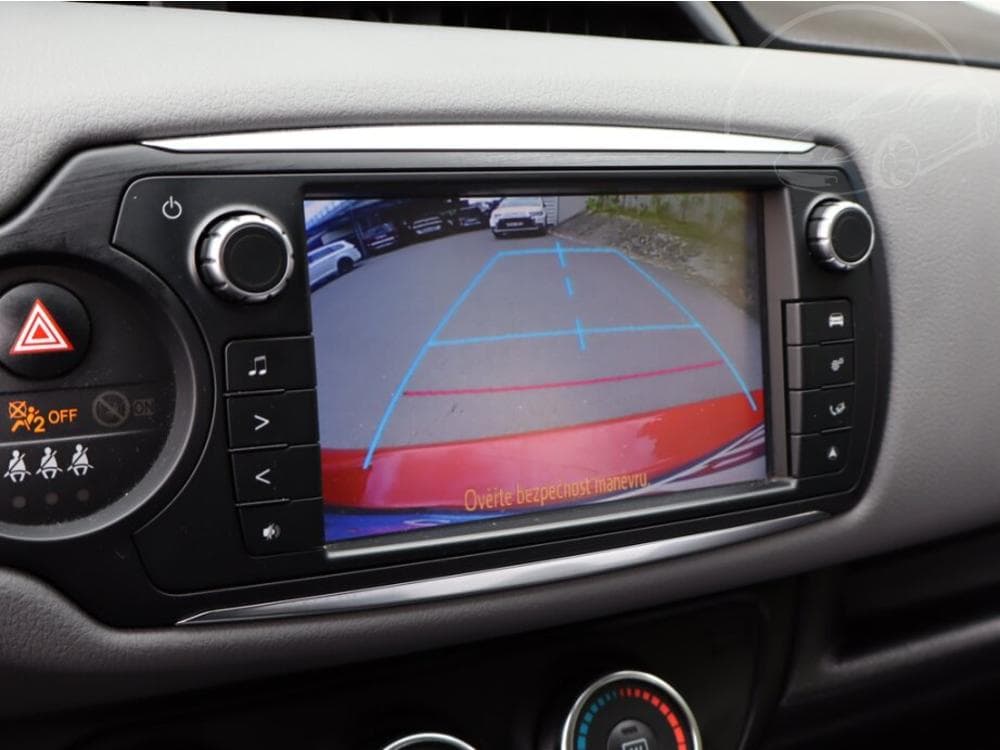 2017 Toyota YARIS - 15