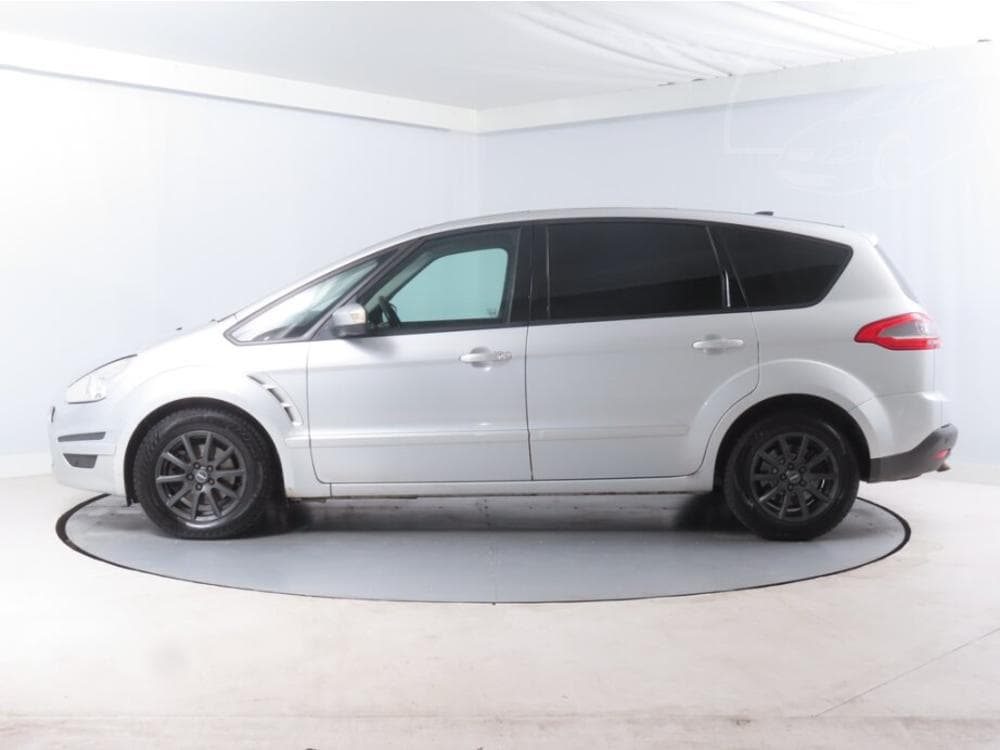 2011 Ford S-MAX - 3