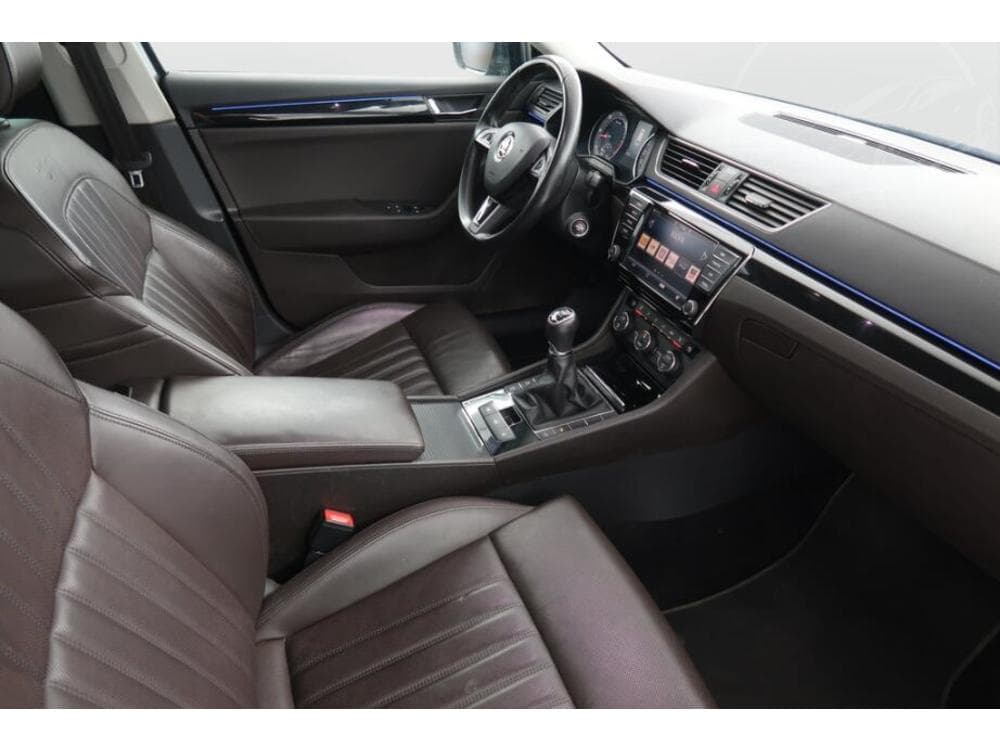 2016 Škoda SUPERB - 9
