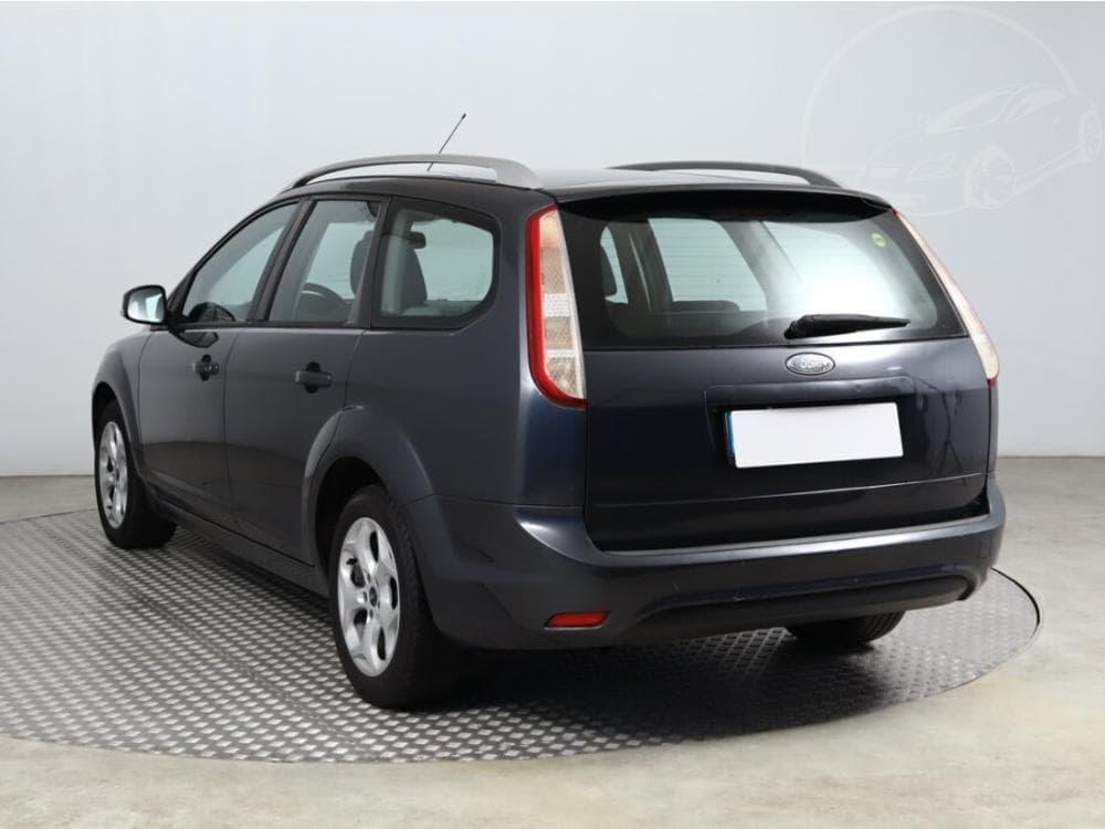 2010 Ford FOCUS - 4