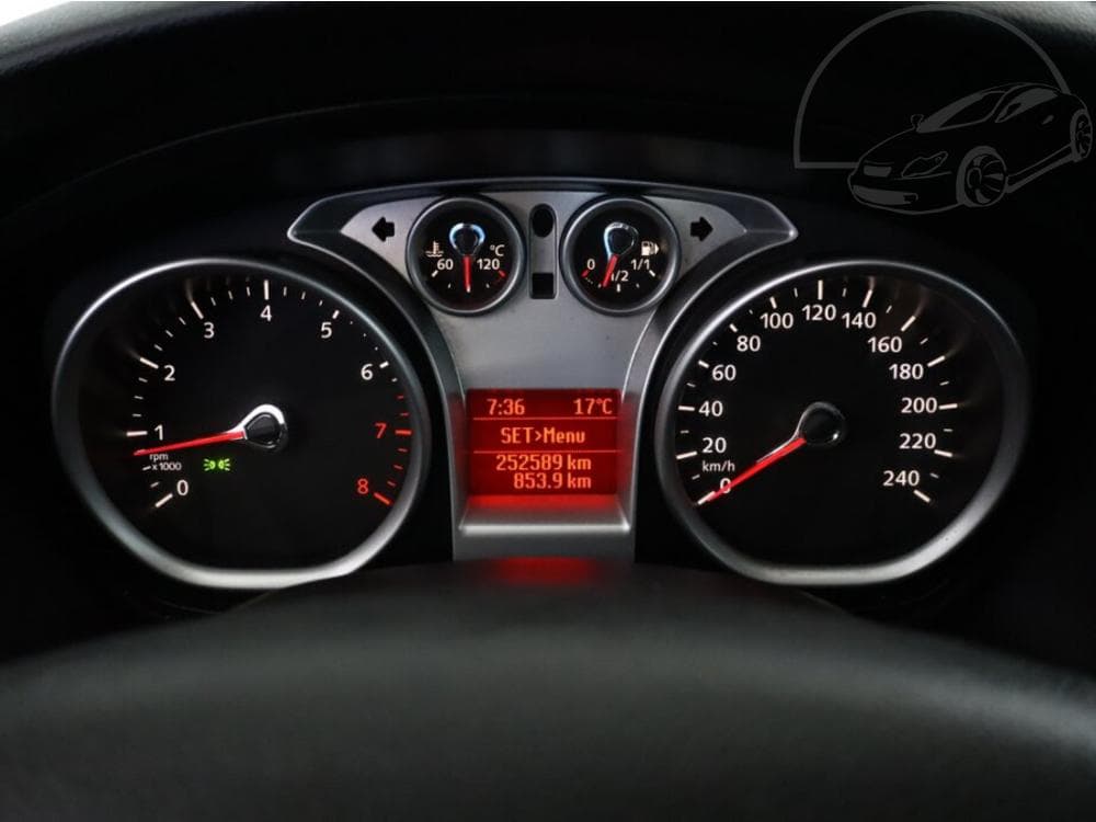 2010 Ford FOCUS - 8