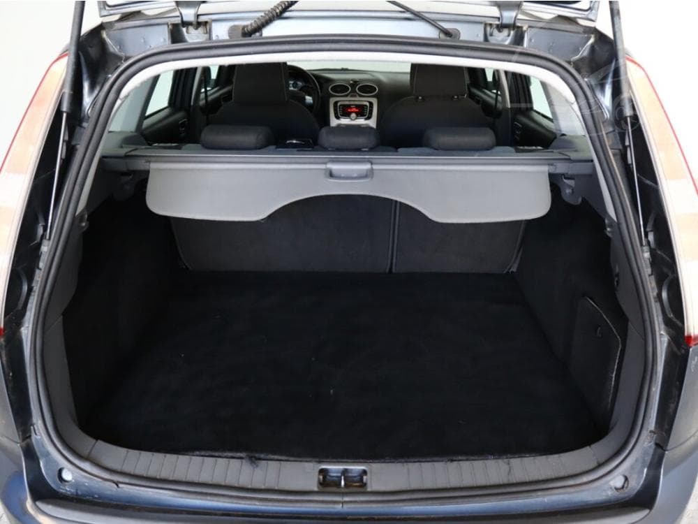 2010 Ford FOCUS - 10