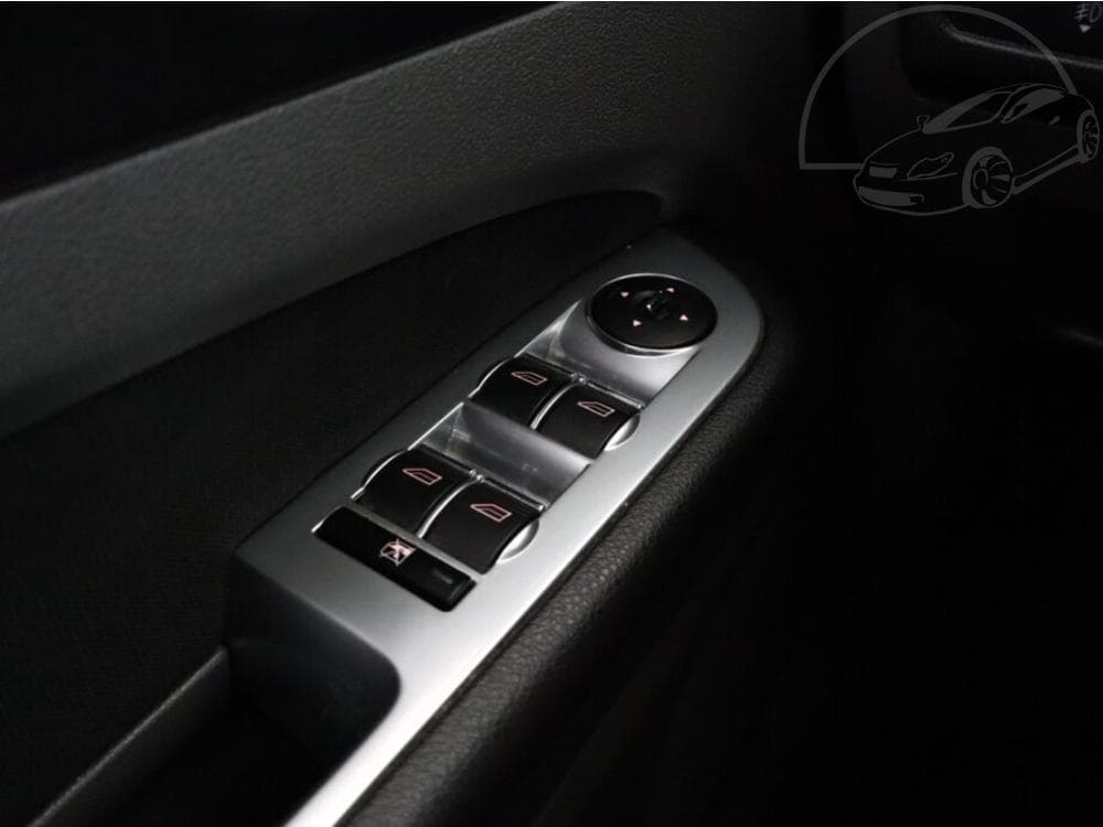 2010 Ford FOCUS - 12