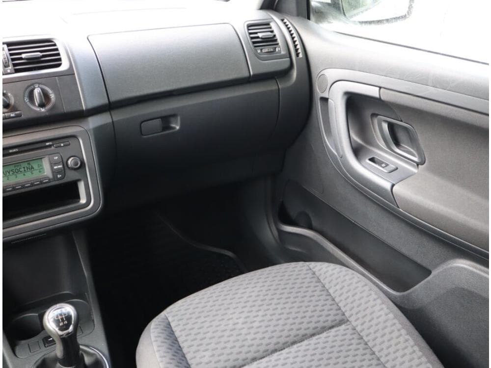 2012 Škoda FABIA - 8