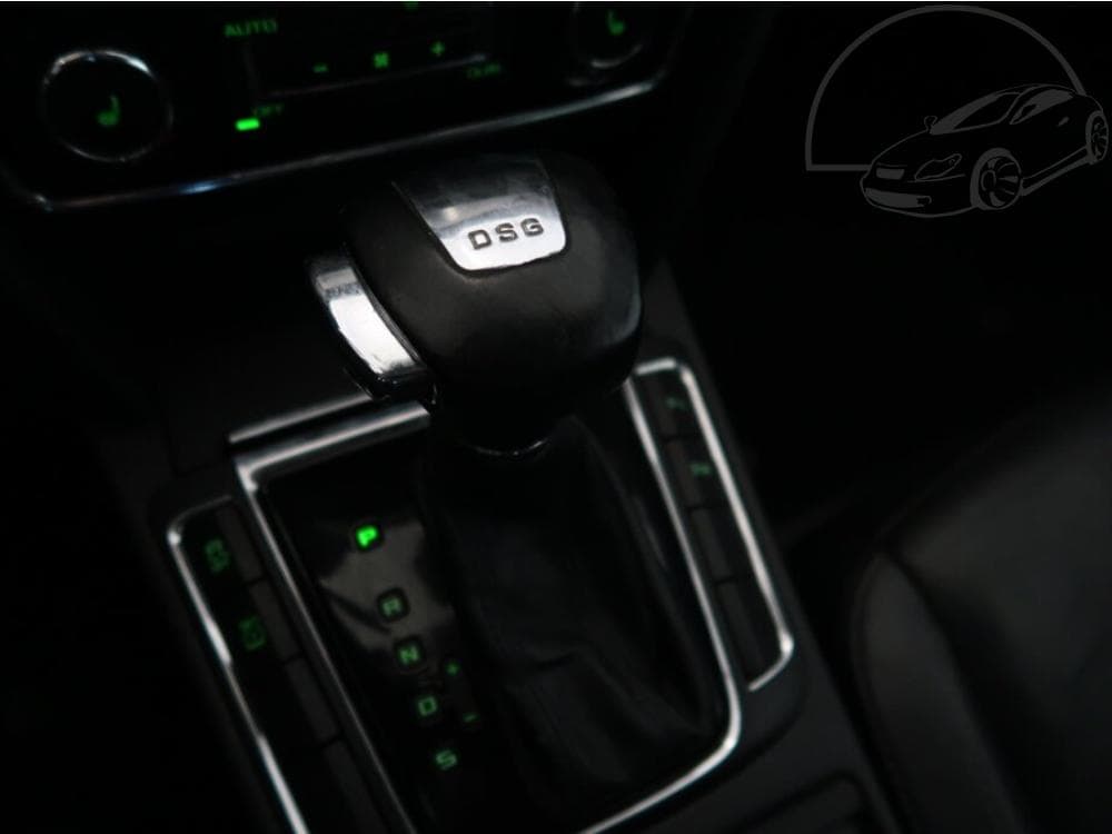 2012 Škoda SUPERB - 12