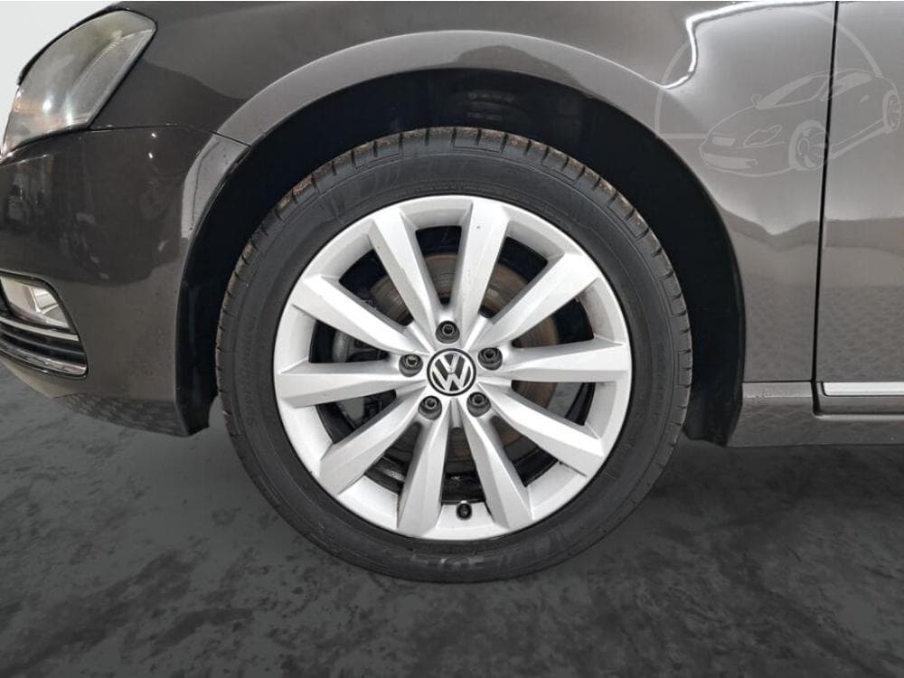 2013 Volkswagen PASSAT - 14
