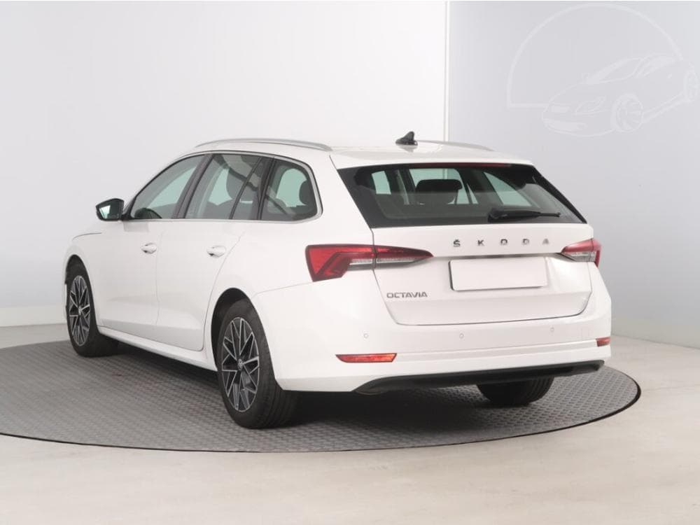 2021 Škoda OCTAVIA - 4