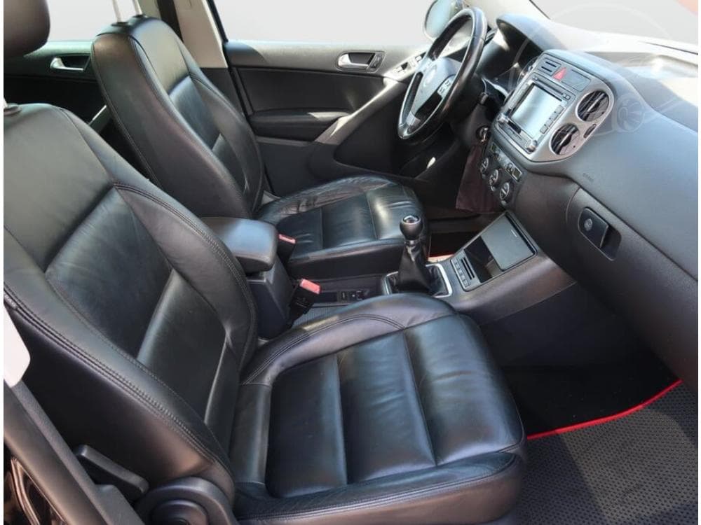 2008 Volkswagen TIGUAN - 9