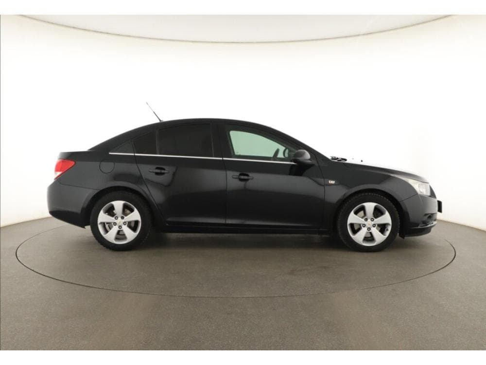 2010 Chevrolet CRUZE - 6