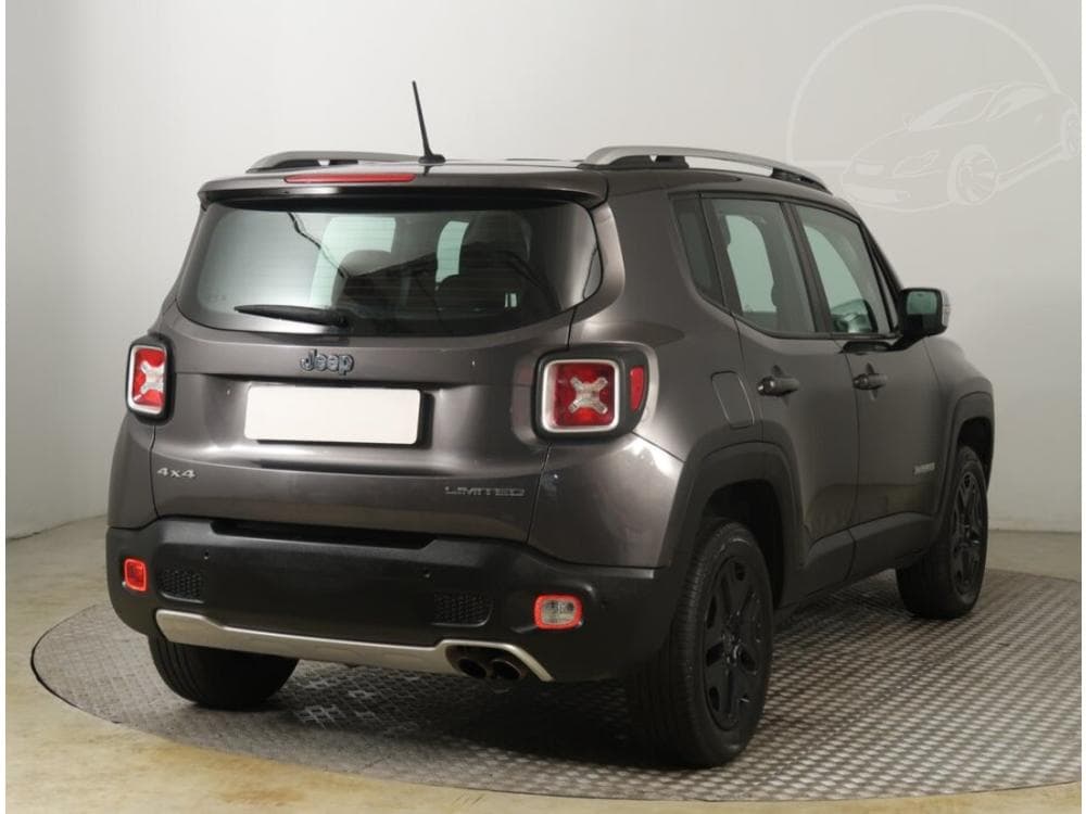2016 Jeep RENEGADE - 5
