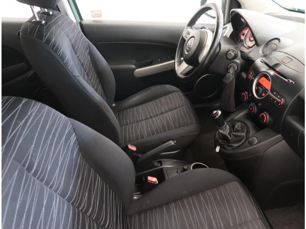 2008 Mazda 2 - 9